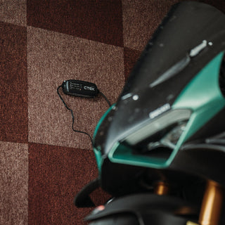 CT5 POWERSPORT UK Battery Charger 12V - CTEK