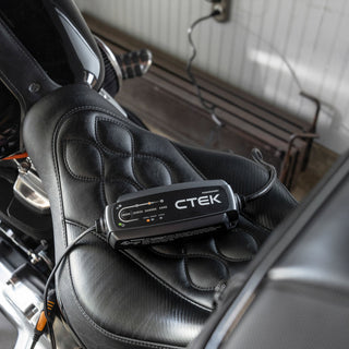 CT5 POWERSPORT UK Battery Charger 12V - CTEK