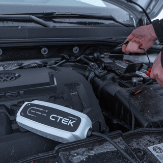 CT5 START/STOP UK Battery Charger 12V - CTEK