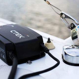 M25 UK Battery Charger 12V - CTEK