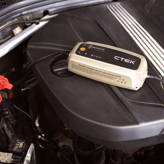 MXS 10 UK Battery Charger 12V - CTEK