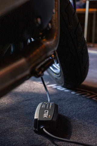 NXT 5 UK Battery Charger 12V - CTEK