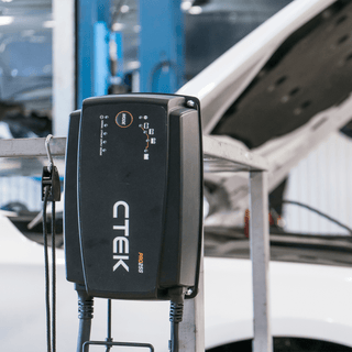 PRO25S UK Battery Charger 12V - CTEK